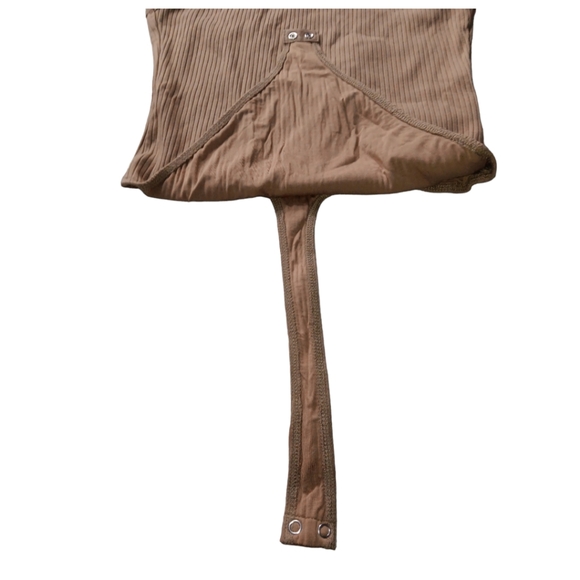 Good American || Ribbed Bodysuit SZ 3/L - Picture 7 of 12